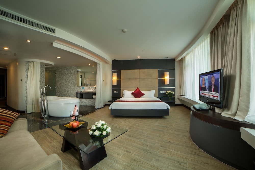 The Hanoi Club Hotel Lake Palais Residences 29/61