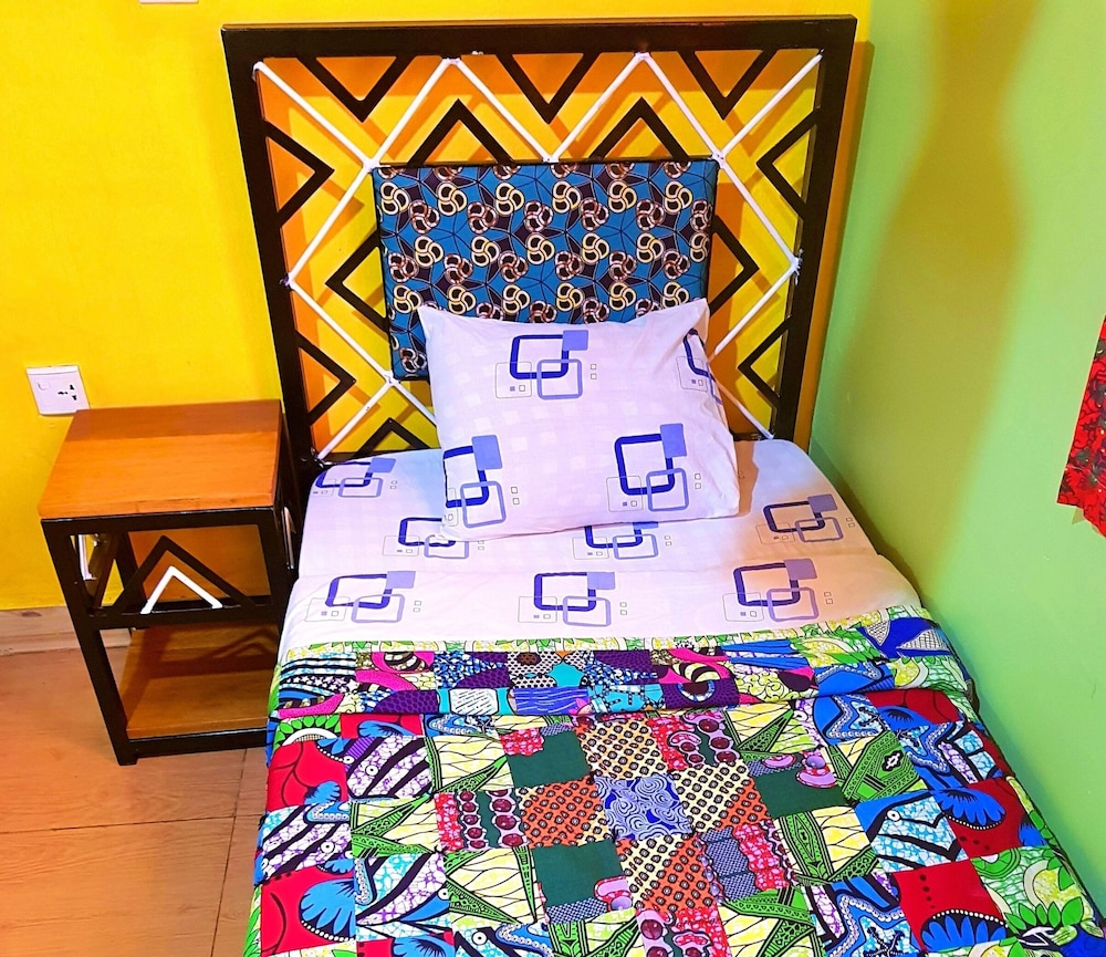 Yambi Guesthouse 37/50