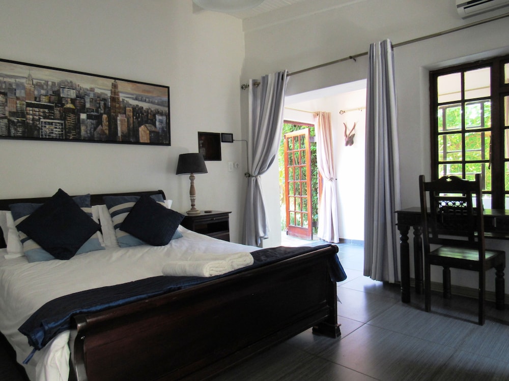 House On York Guest House 8/47