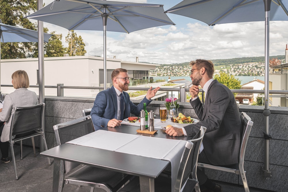 SEDARTIS SWISS QUALITY HOTEL 61/72