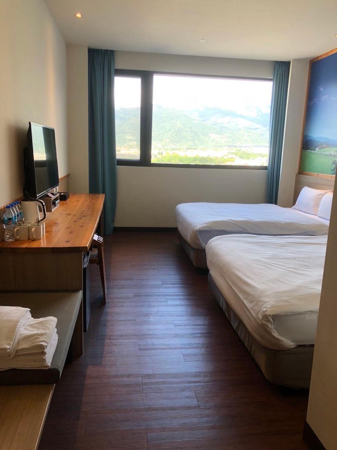 CHIILIH HOTEL CORAL MUSEUM 10/26