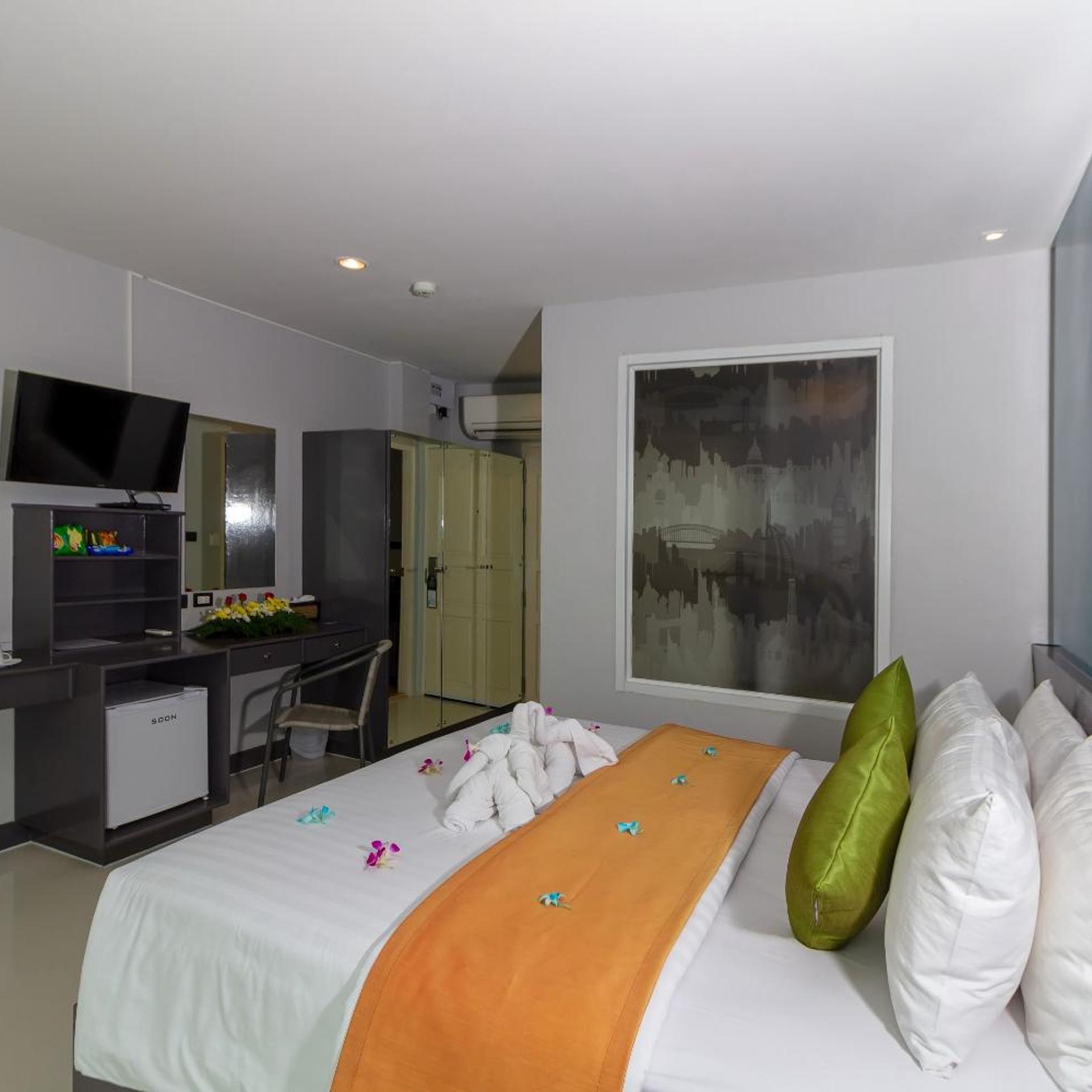Deluxe, Double Bed, Lateral Side Sea View، MODERN LIVING HOTEL 3/10
