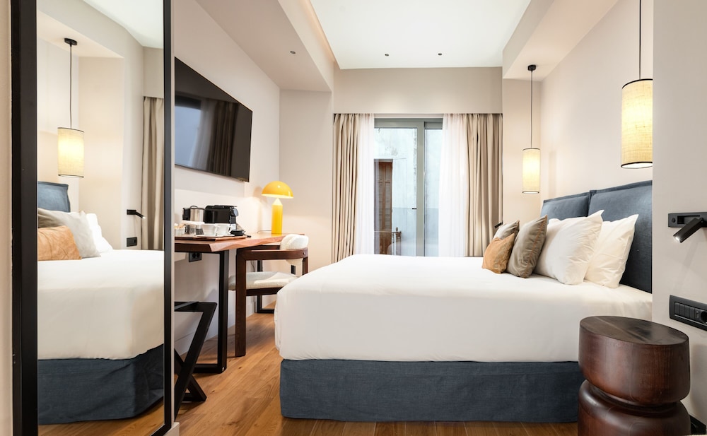COMFORT, DOUBLE BED, BALCONY