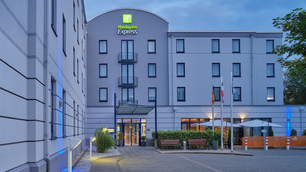 Holiday Inn Express Dortmund Hotel 3/46