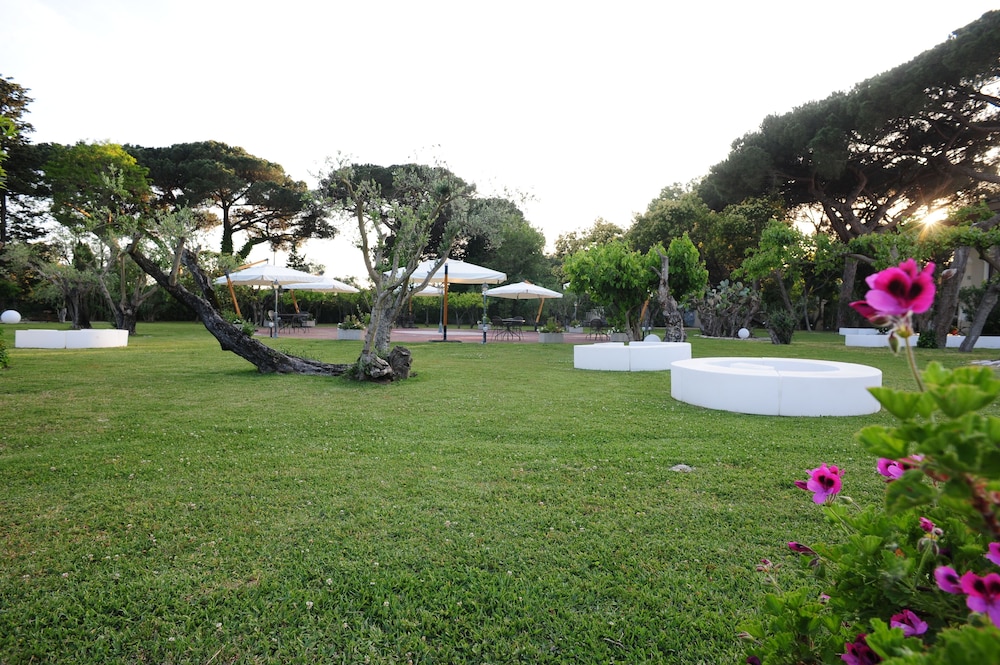 Grand Hotel Paestum 48/50