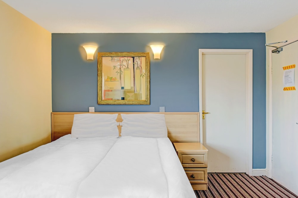 OYO Shilton Inn 12/46