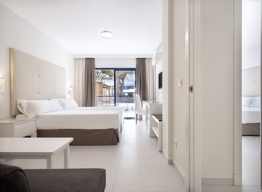 2 Bedrooms, Family, Double Bed, Sofa, Sol Sancti Petri 6/10