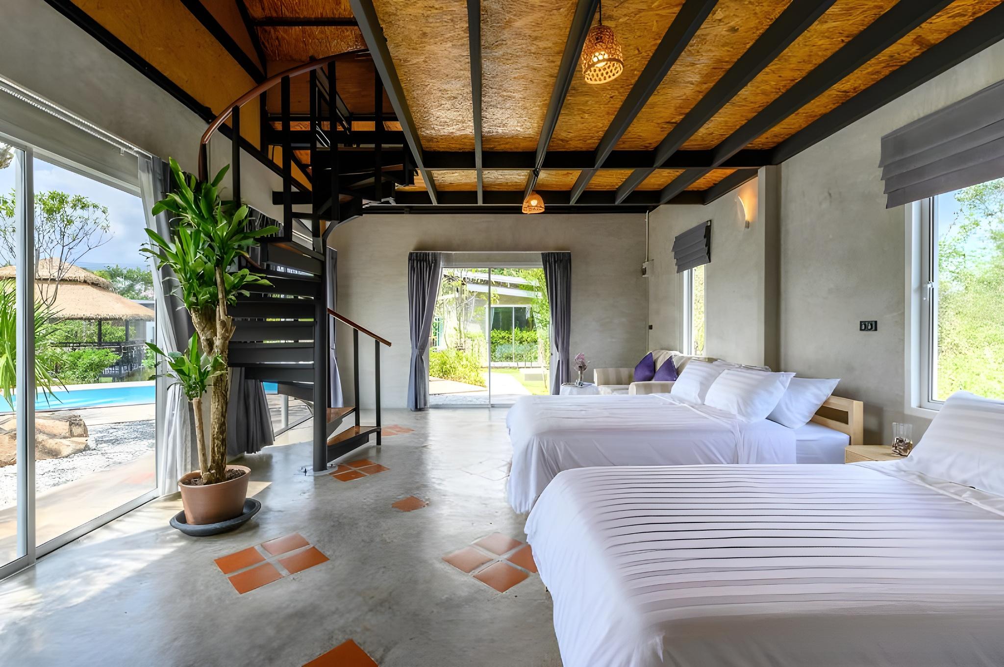 Loft, Family, 2 Queen and Twin Beds, Pool Access