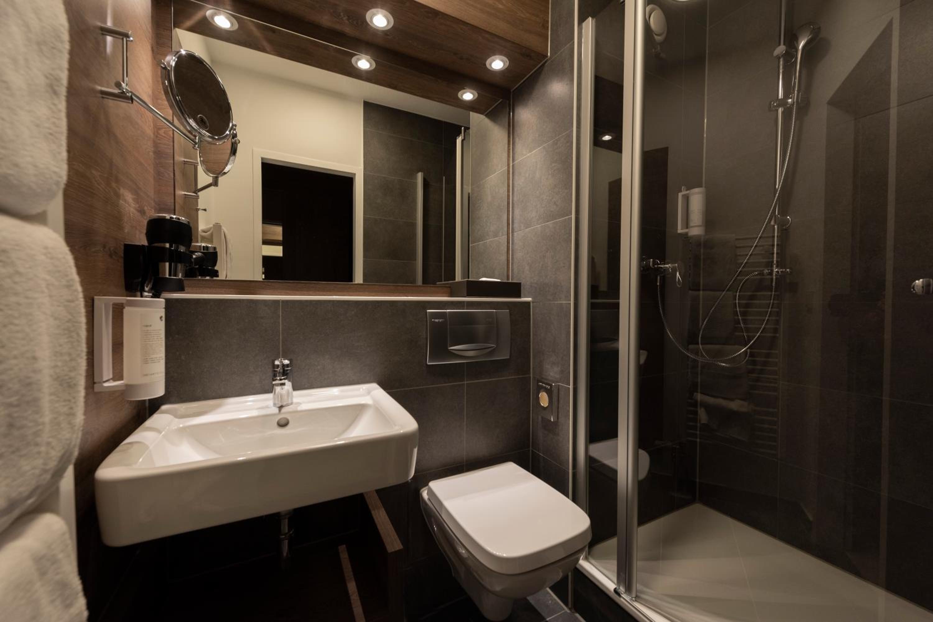Standard, King Bed, Ibis Styles Rosenheim 7/8