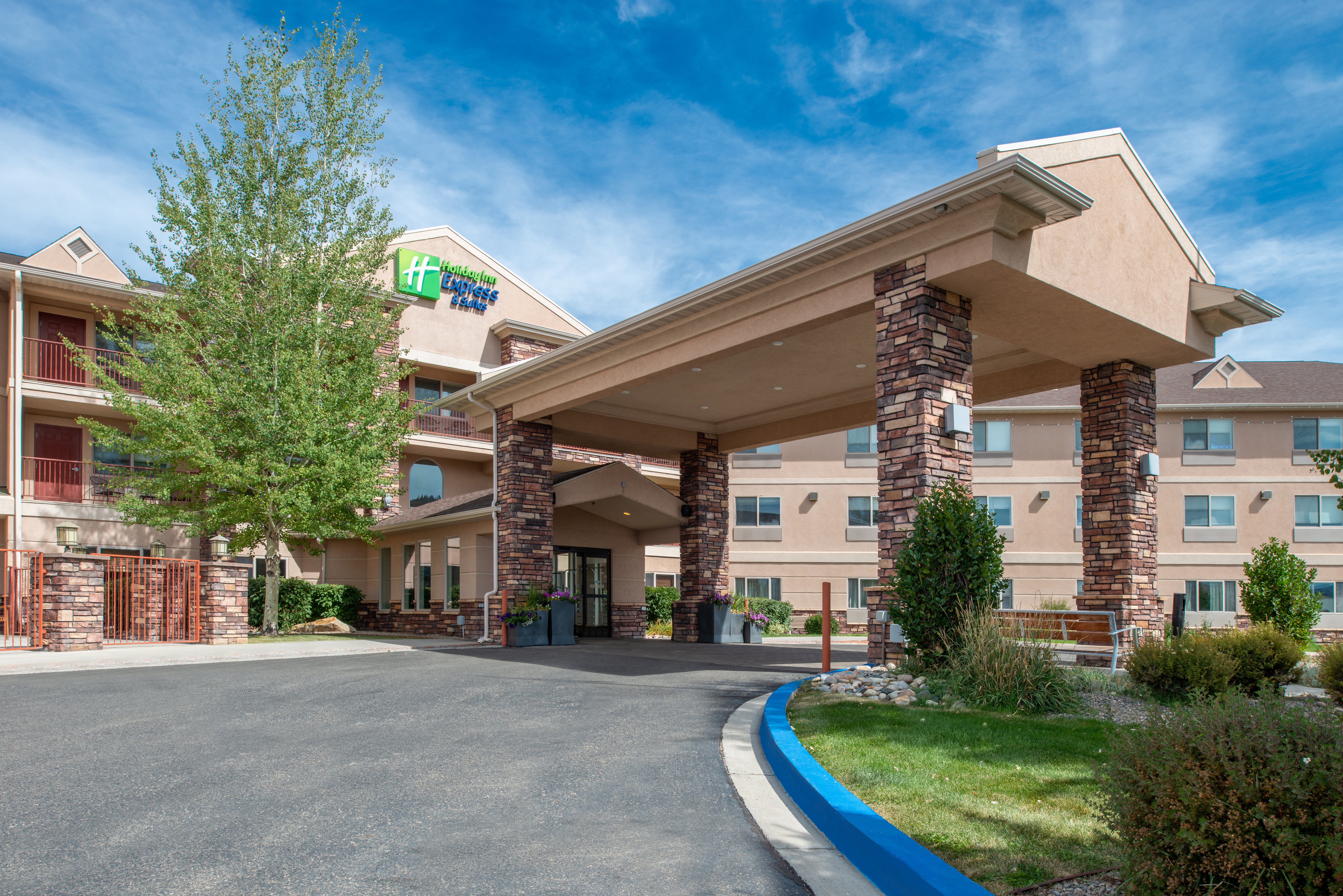 Holiday Inn Express Hotel And Suites Gunnison 72/73