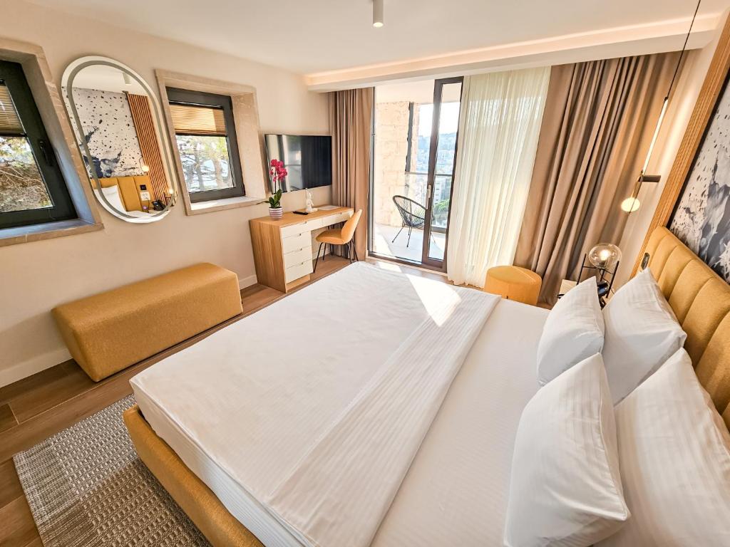 The New Mediteran Hotel Villa Edition 23/65