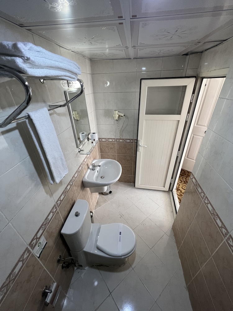 Headman Hotel 40/41