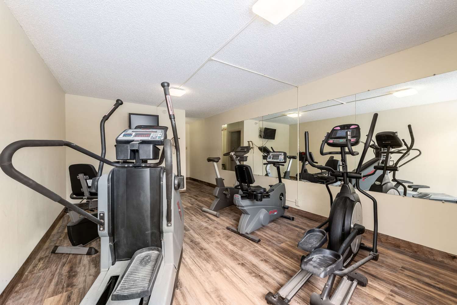 Quality Inn and Suites Brainerd MN 24/39