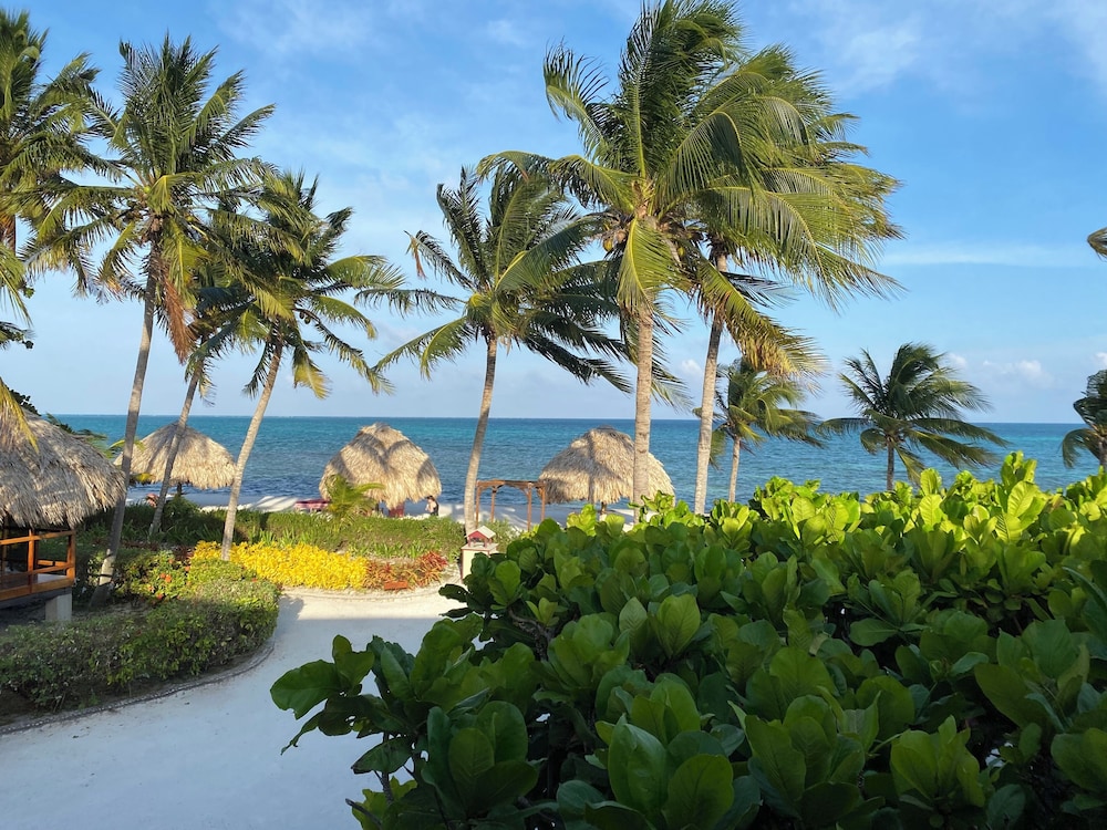 St. George's Caye Resort 34/51