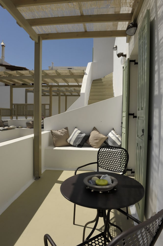Almyris Hotel 34/41