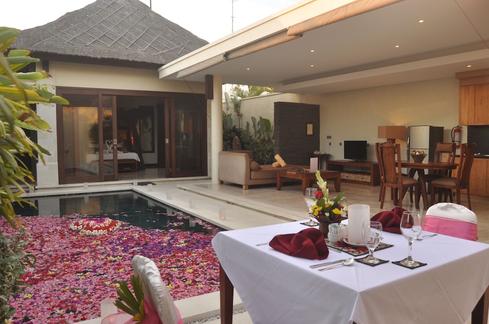 Mahagiri Villa And Spa Dreamland 12/71