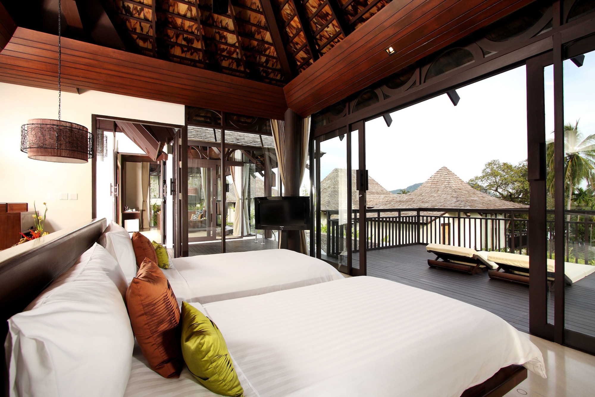 2 Bedrooms, Pool, Villa, King and Twin Beds