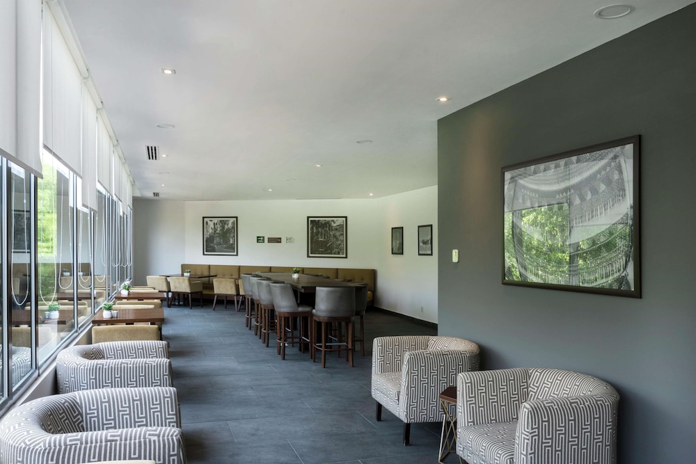 Hampton Inn And Suites San Luis Potosi Slp 42/53