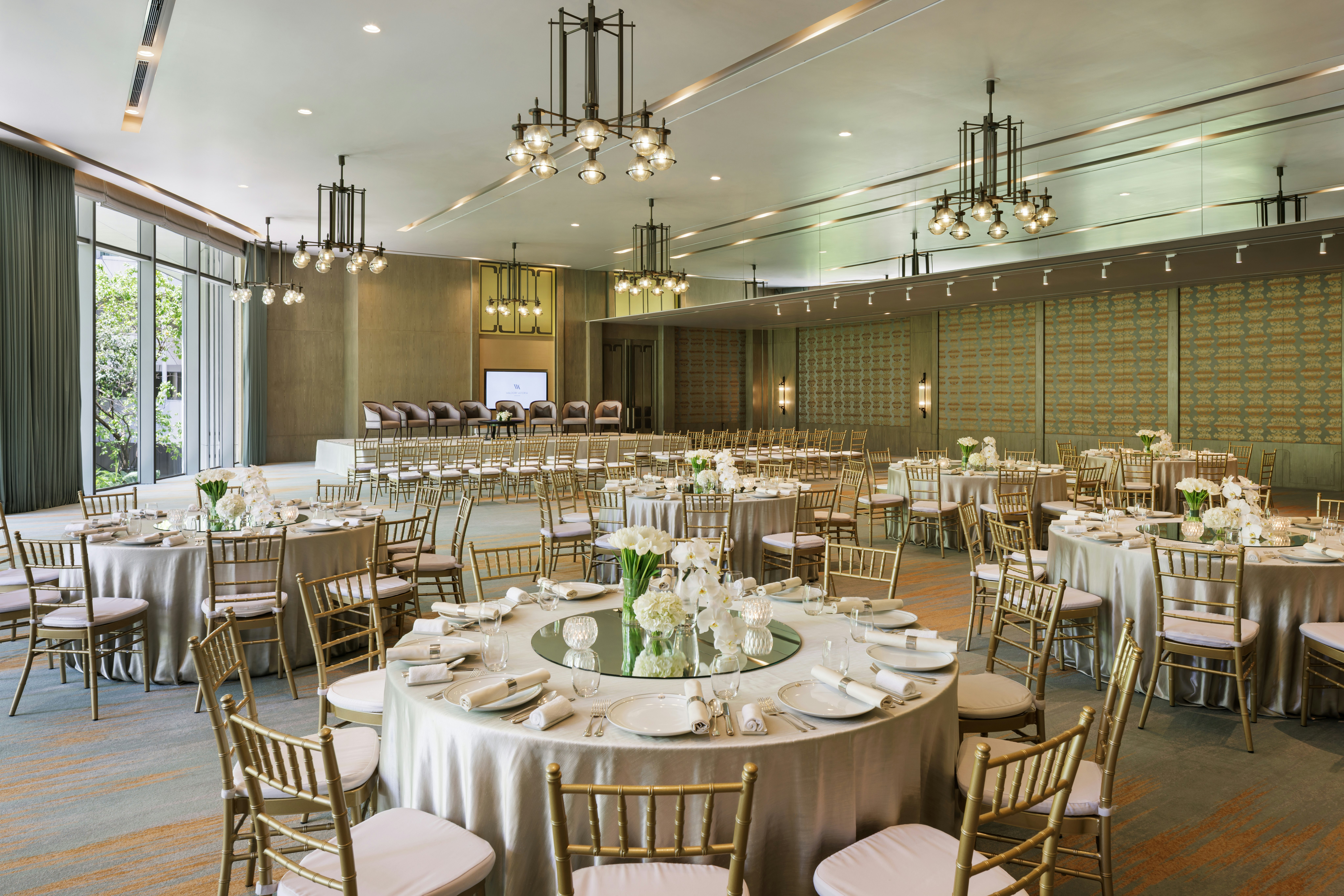 Waldorf Astoria Bangkok 54/73