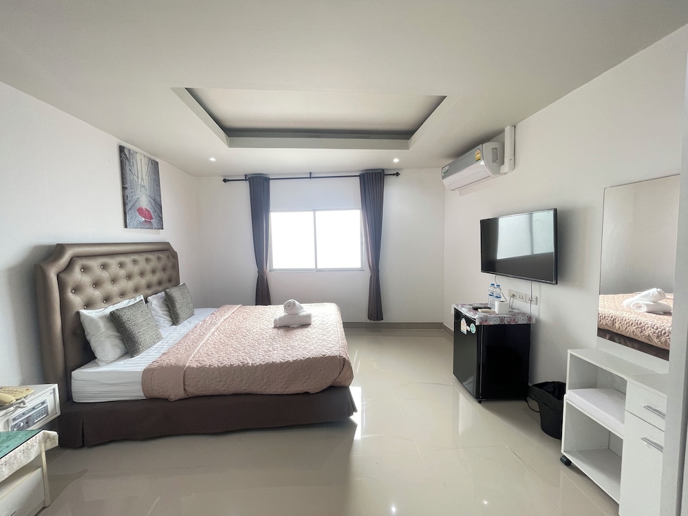 W-9 Hotel 19/73