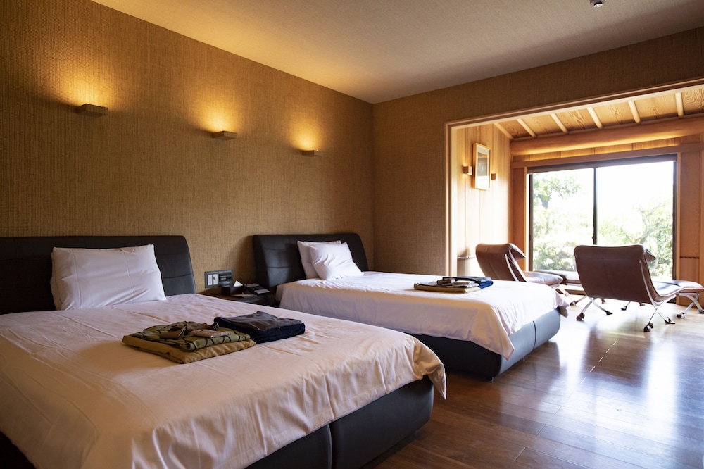 Premium, Suite, 2 Double Beds, 6 Futon Beds, Outdoor Bath