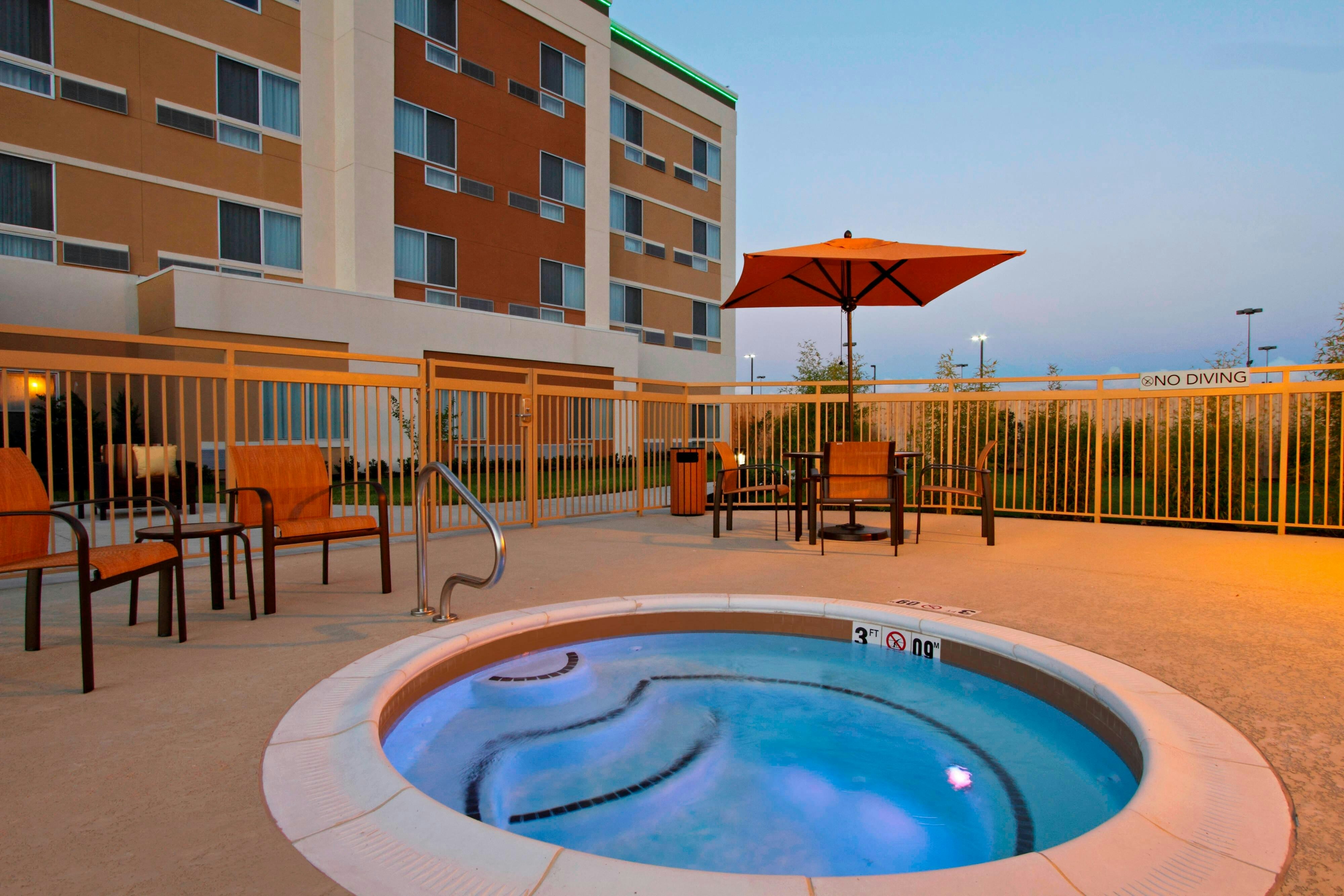 Courtyard By Marriott Victoria 18/18