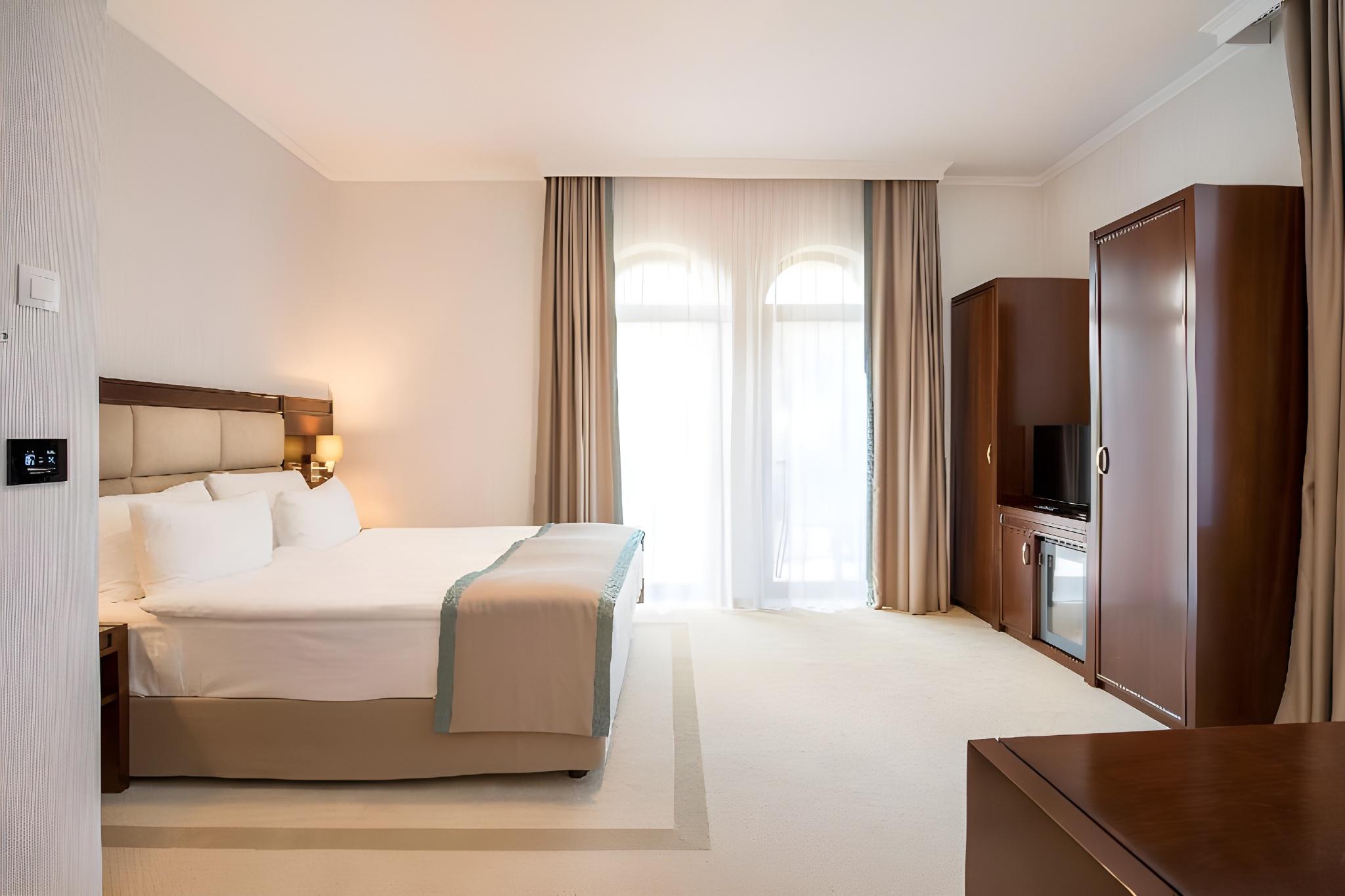 Superior, Single, 2 Double Beds