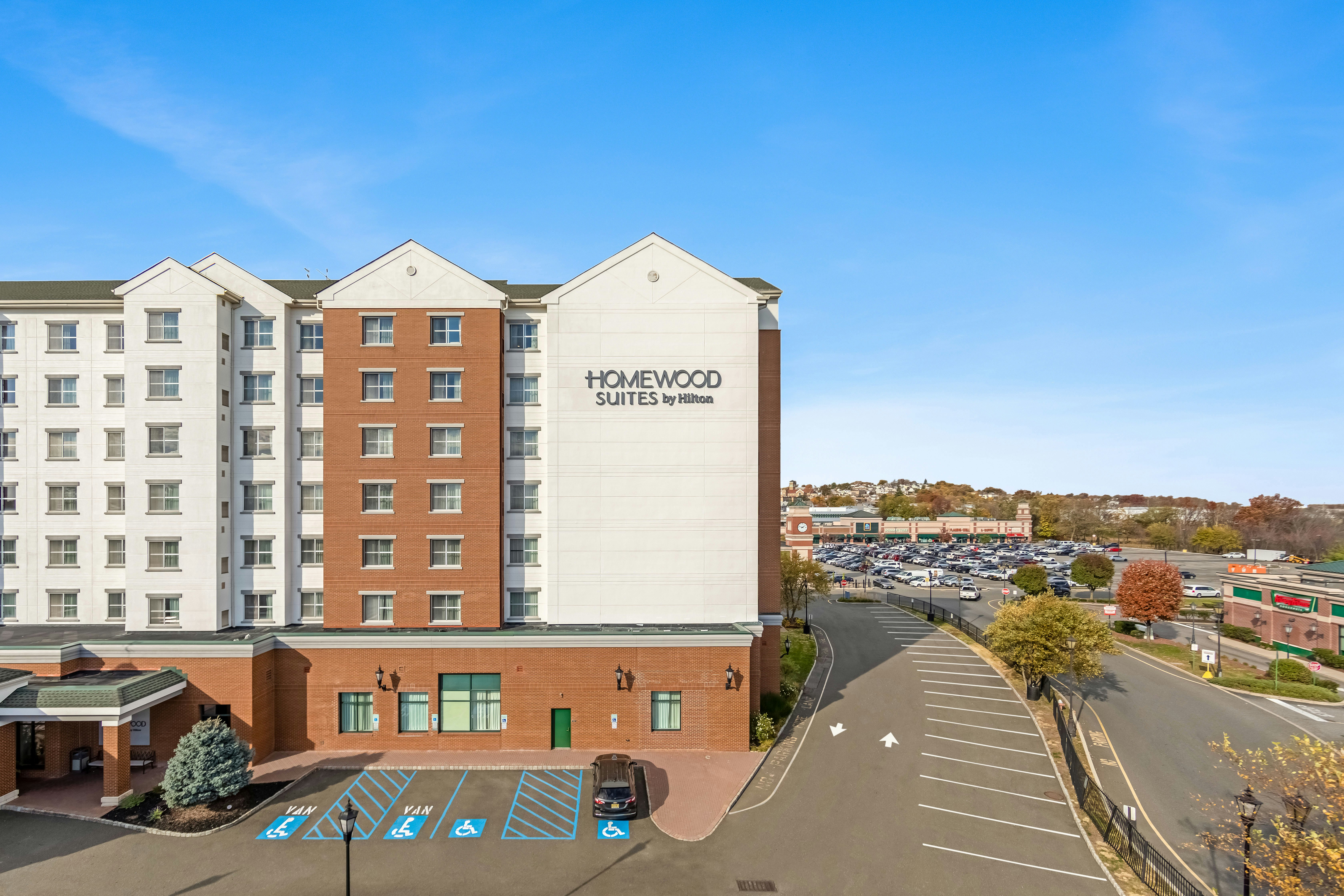 Homewood Suites by Hilton East Rutherford - Meadowlands, NJ 8/81