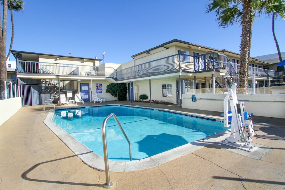 Motel6 San Diego, CA - Airport - Harbor photo1