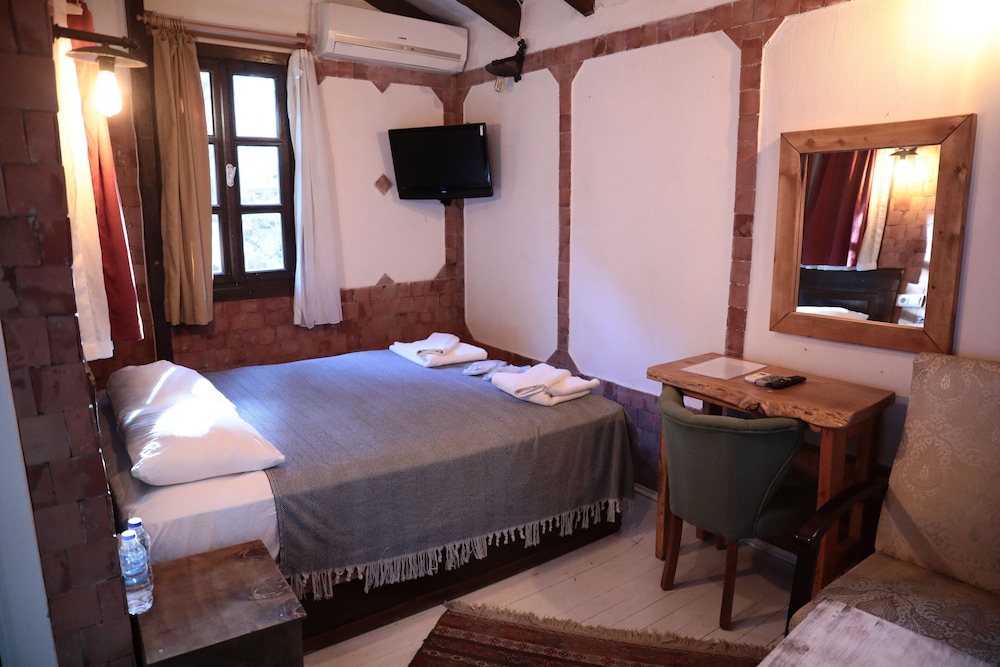 Kayserkaya Cottages & Camping 10/50