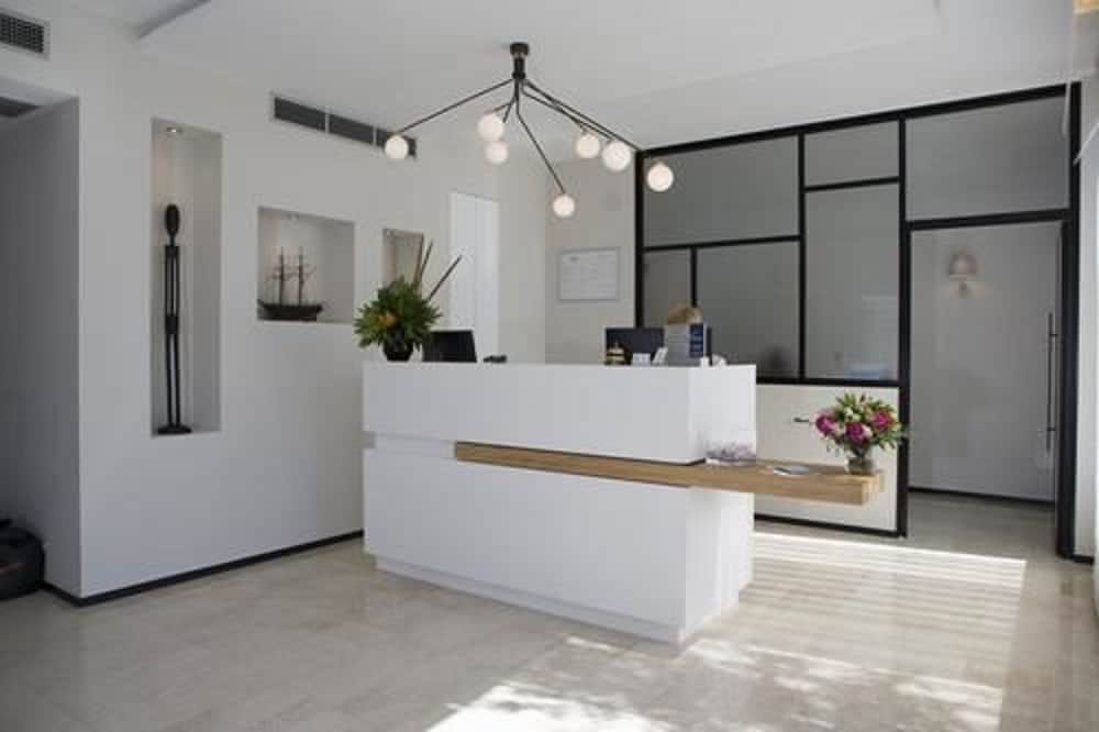 Residence Hoteliere Alcyon 4/30