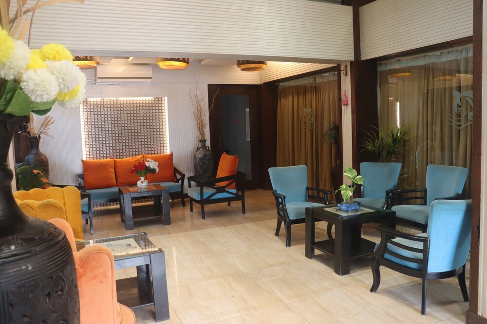 Red Fox Hotel Morjim 35/55