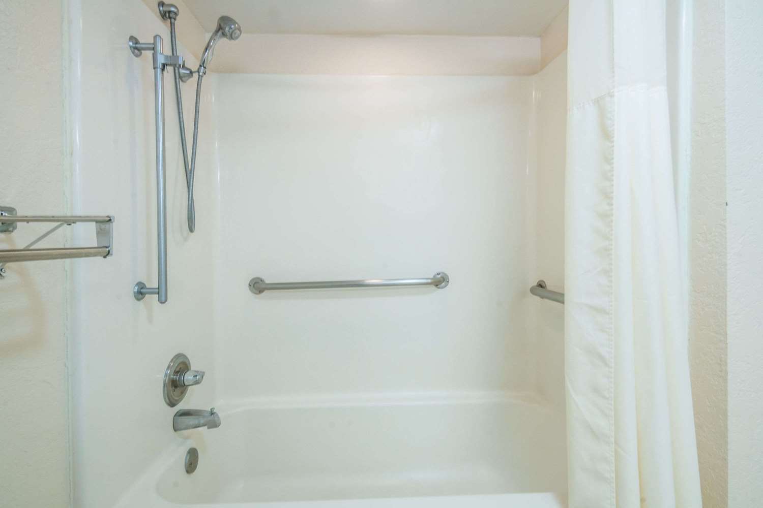 Days Inn By Wyndham Killeen Fort Hood 24/24