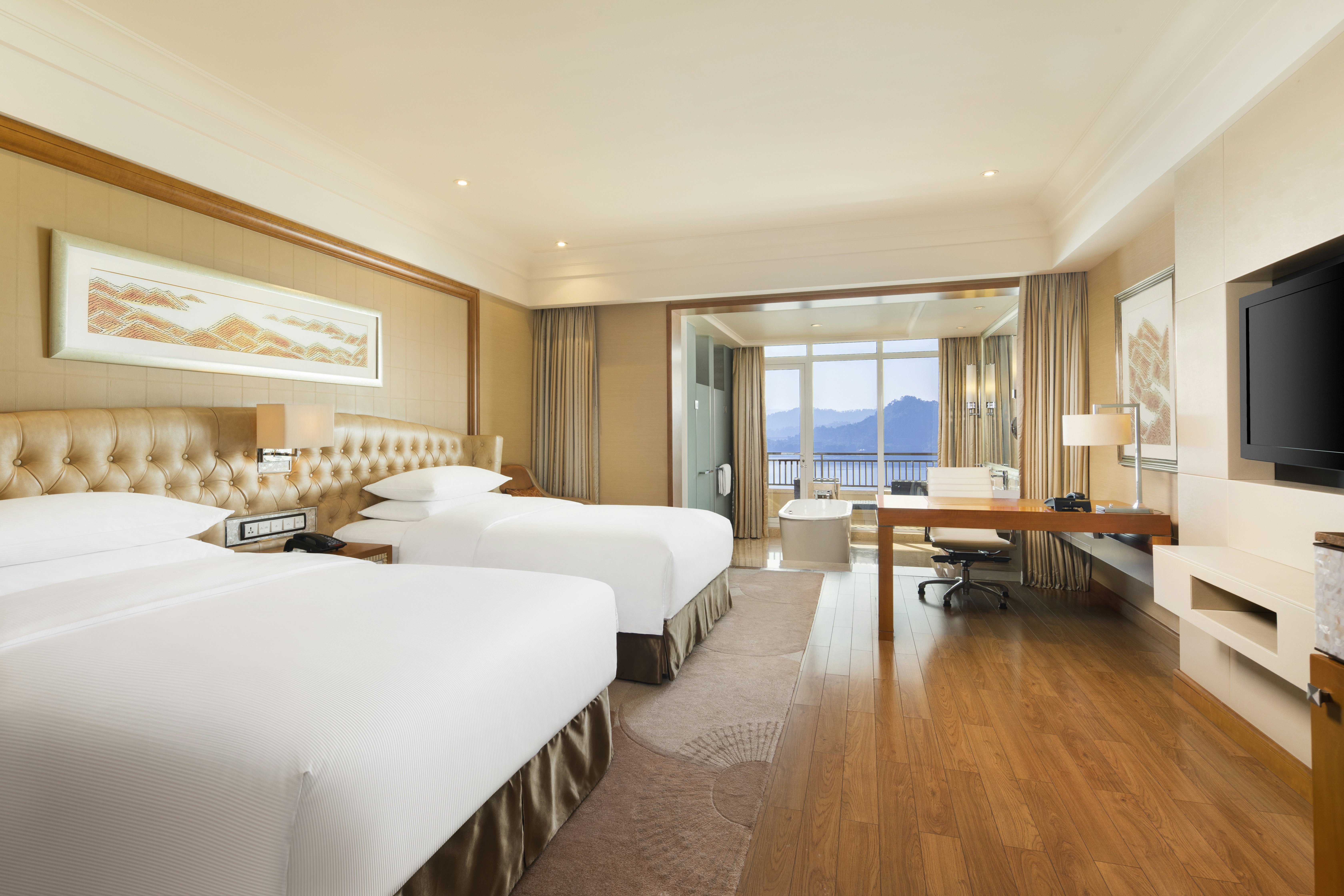 Room, Twin Beds, Lake View