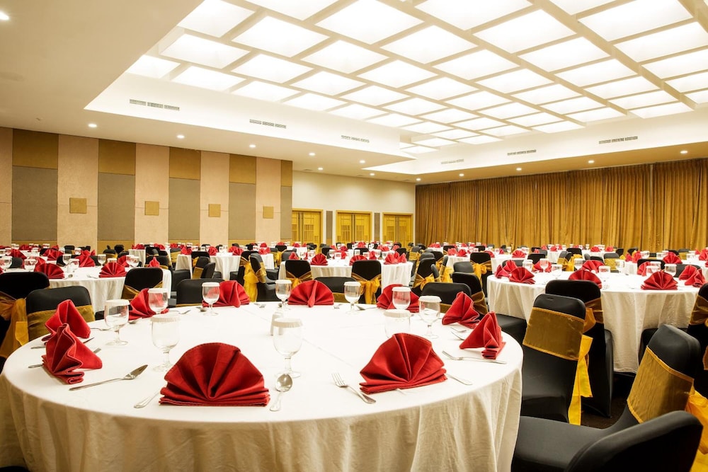Lemo Hotel Serpong 52/62