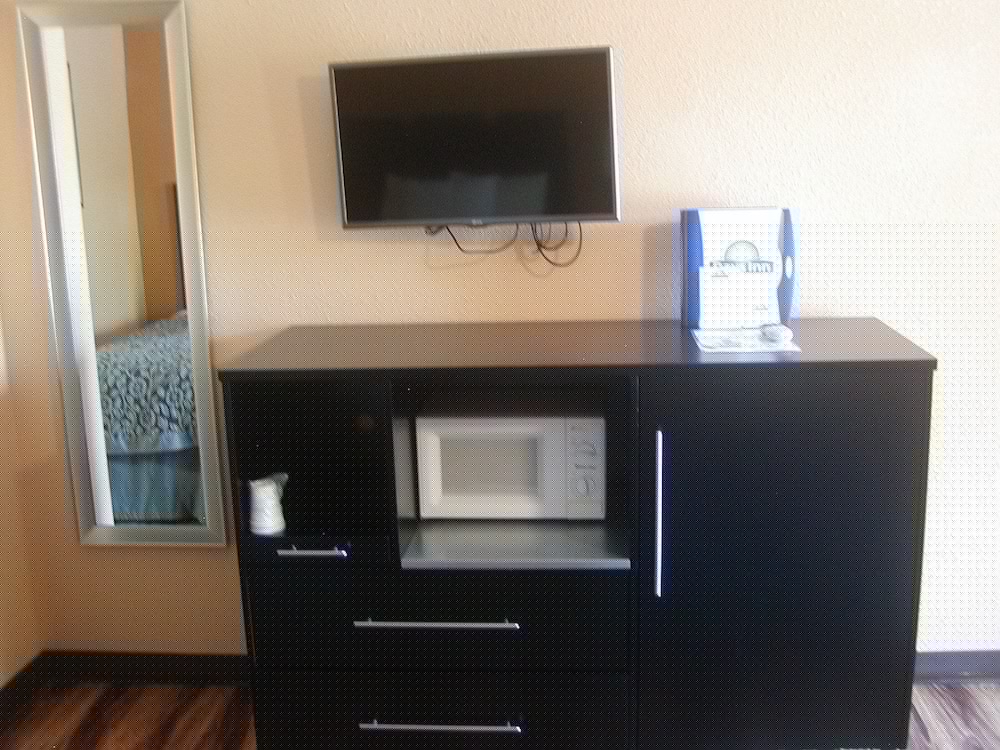 Days Inn by Wyndham Marietta White Water 16/21