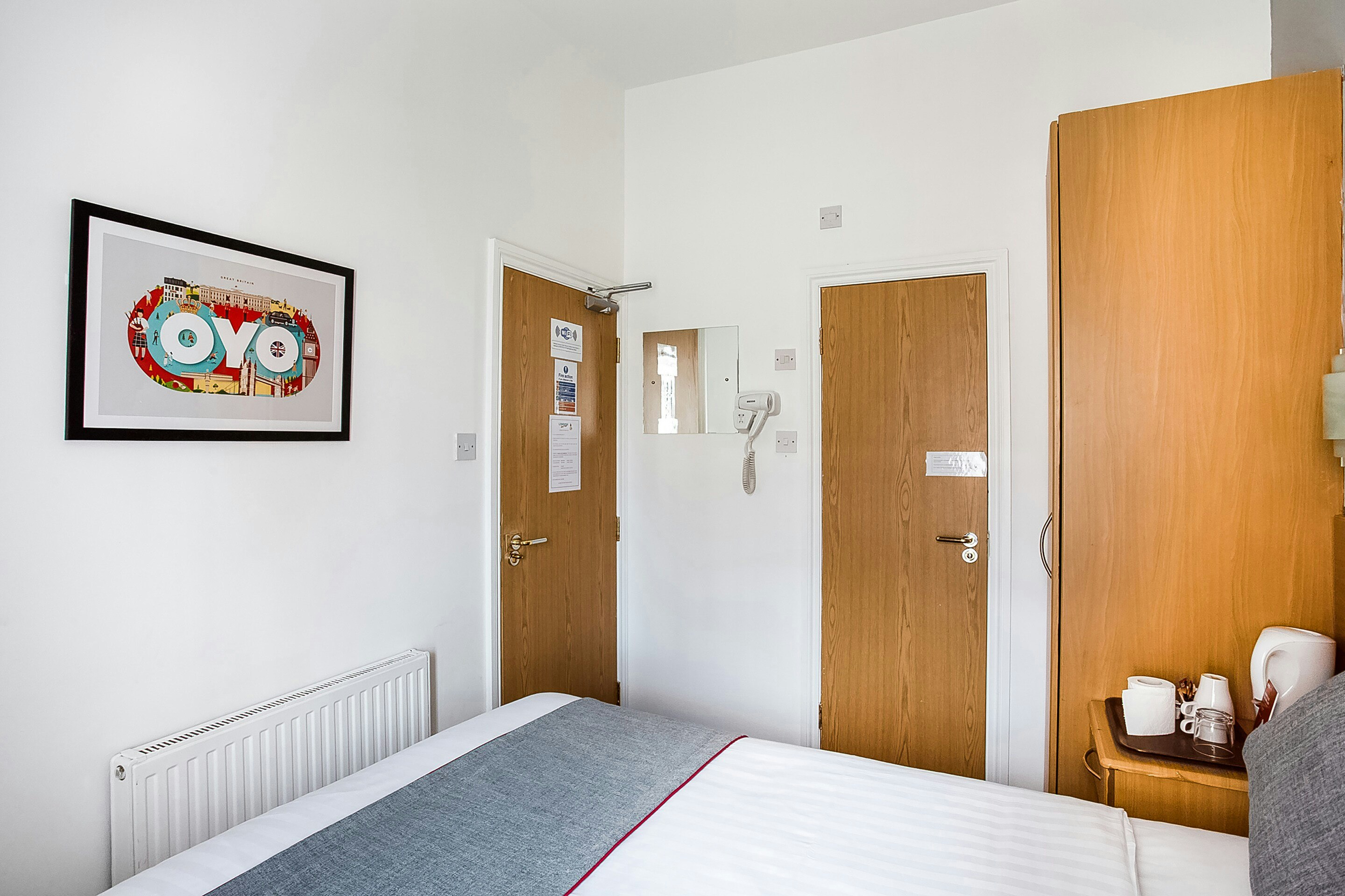 London Guest House by OYO - Acton 62/77