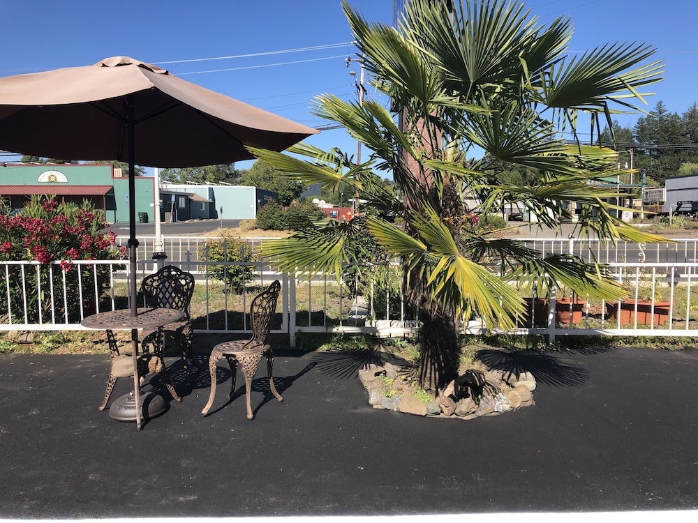 Western Village Inn 17/28
