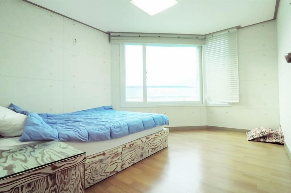Gapyeong Apple Lodge Pension 14/50