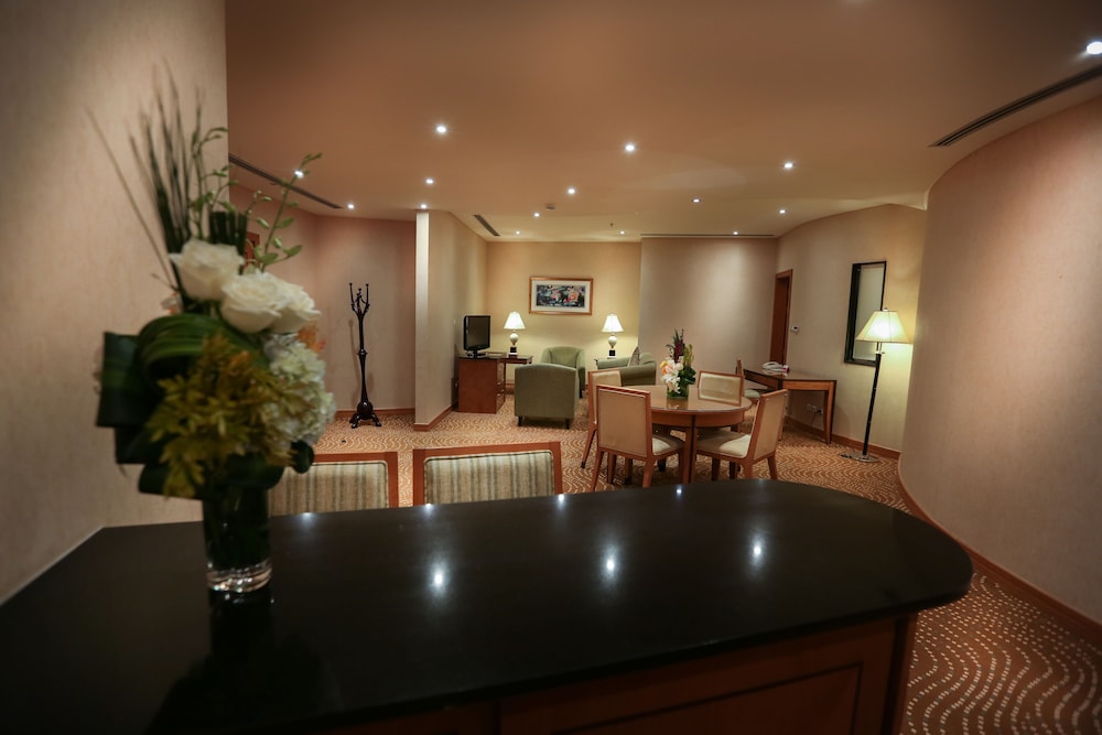 رامادا(EASTYARD Khobar – Hotel) 27/45