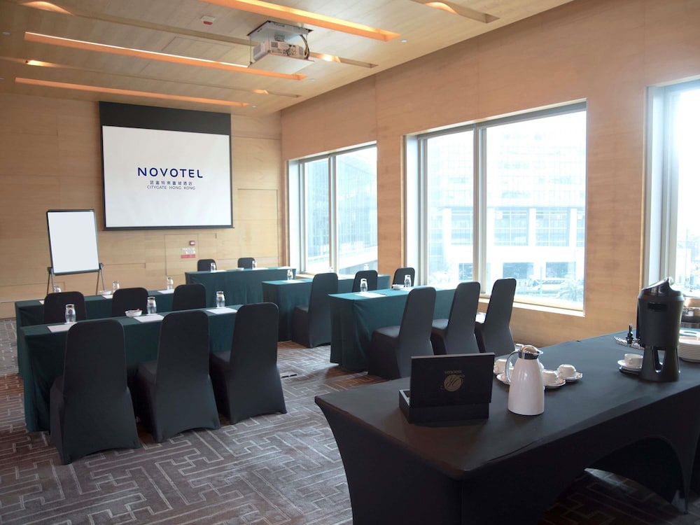 Novotel Citygate Hotel Hong Kong 53/62