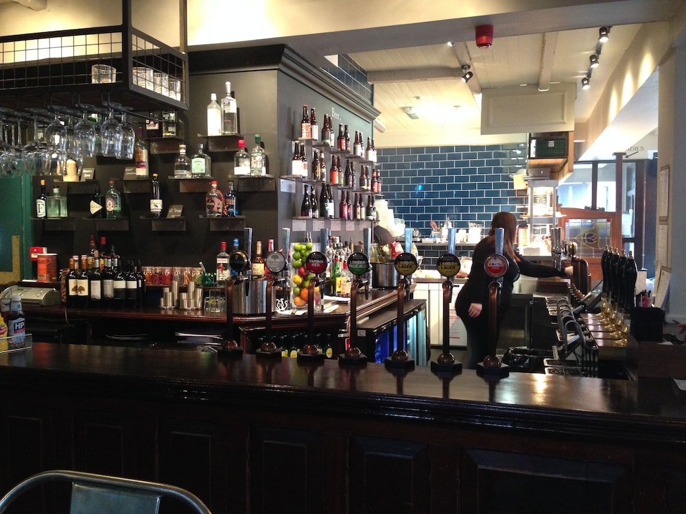 Publove Exmouth Arms Euston 34/41