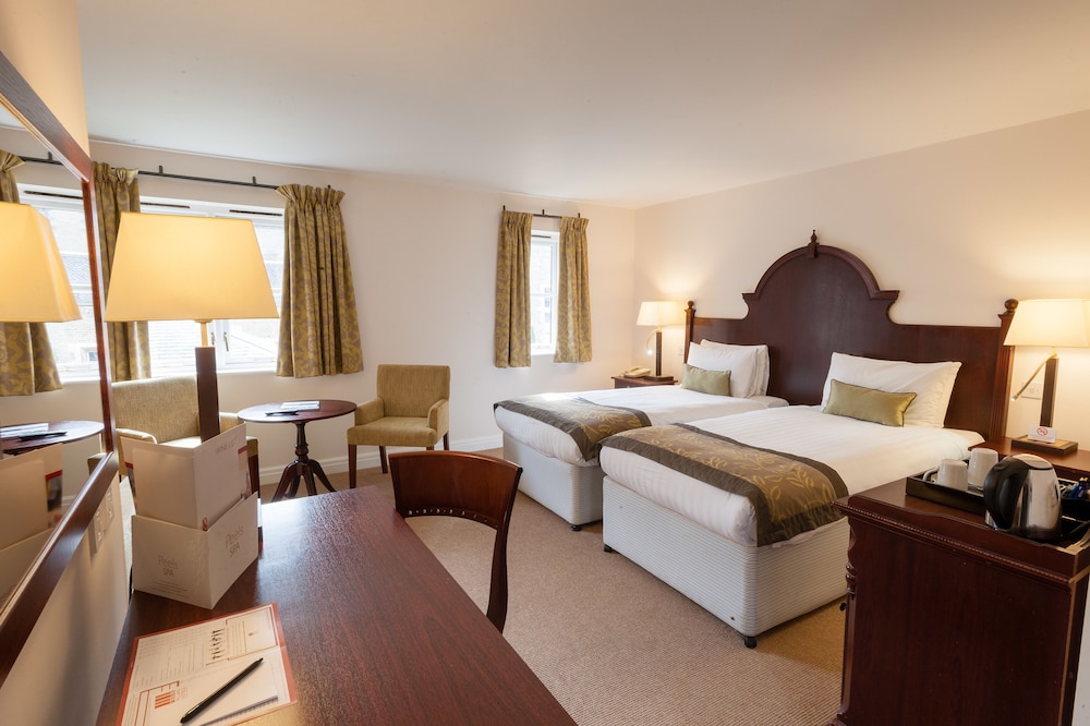 De Vere Tortworth Court Ex Tortworth Court Four Pillars 17/69