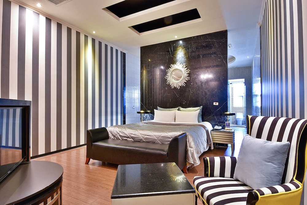 Vogue Boutigue Motel 34/64