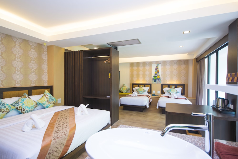 Phi Phi Nice Beach Hotel Hip 38/73