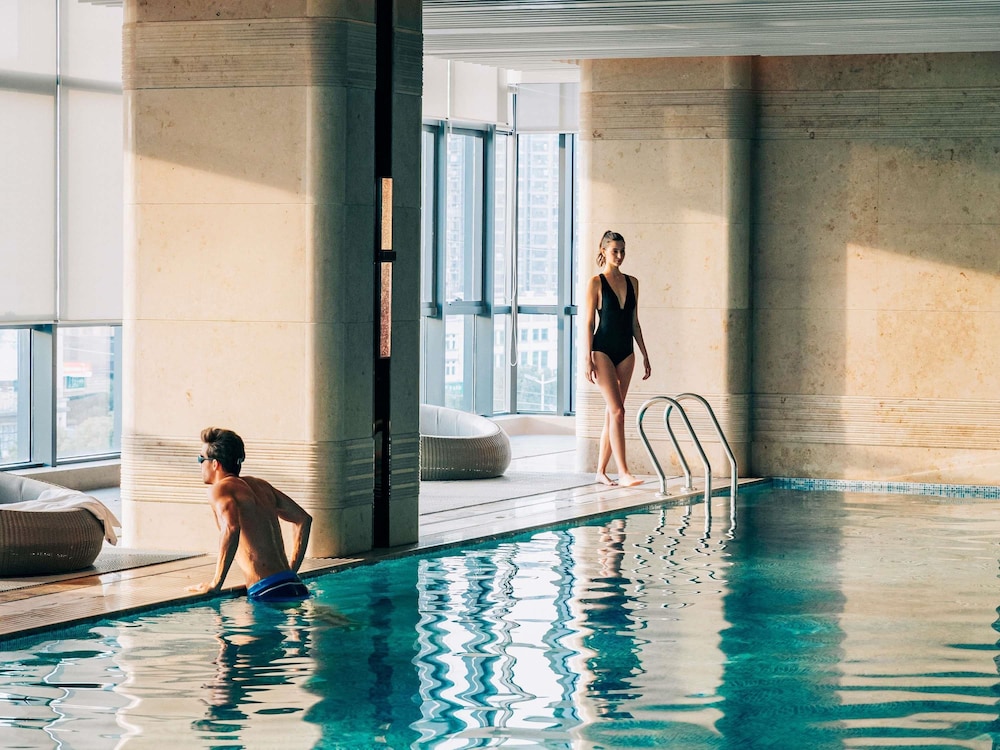 Pullman Chongqing Xiyue 36/65