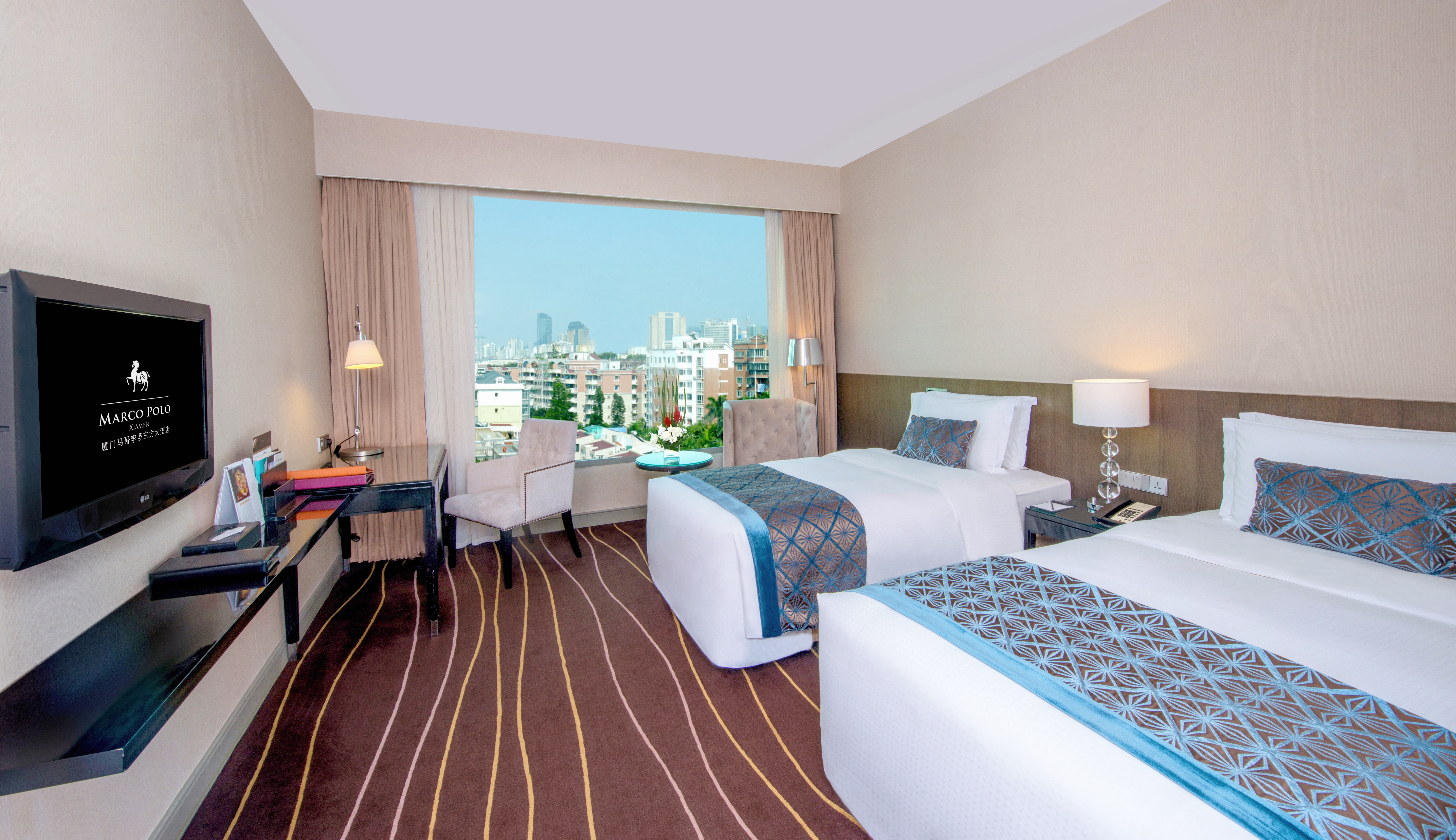 Deluxe, Twin Beds, City View