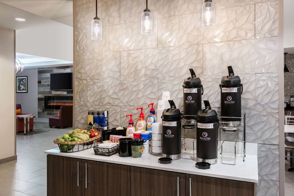 La Quinta Inn & Suites by Wyndham Fredericksburg 33/48