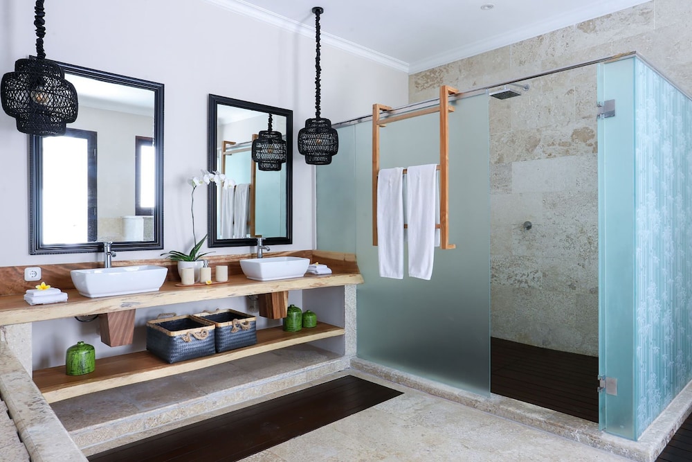 Nunamkhalu Private Villas and Spa (Ex Nusa Dua Retreat) 10/79