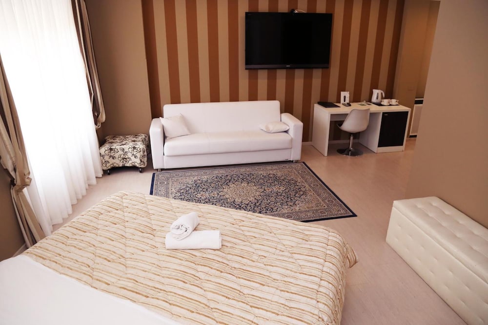 Globo Suite 17/33